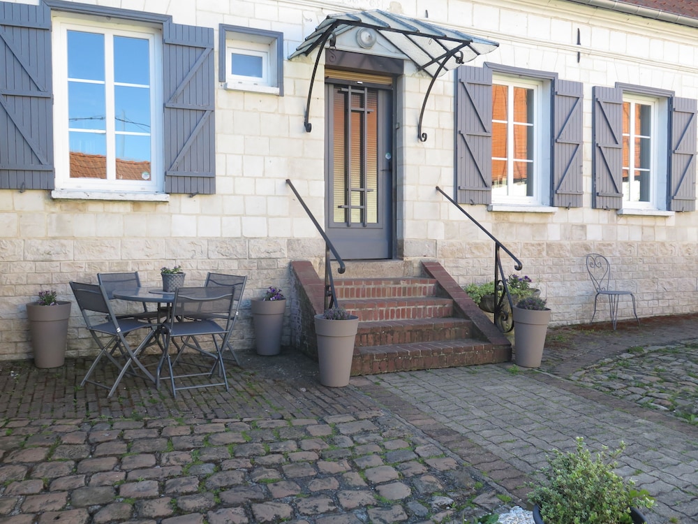 La Grenouillère - last minute hotel in Unknown City