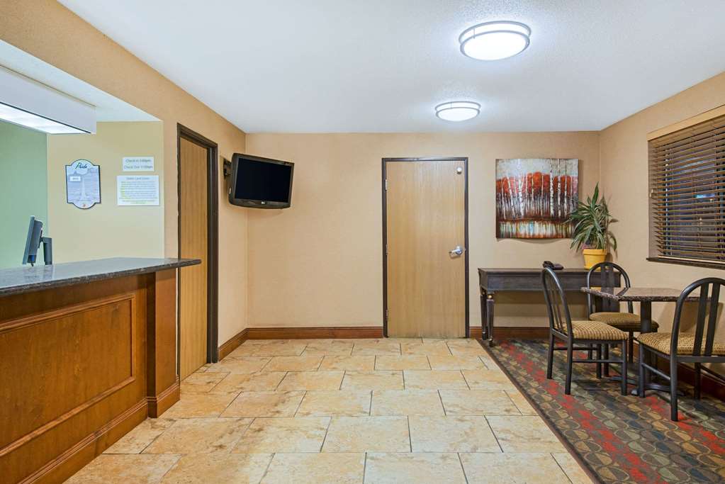 Super 8 by Wyndham Ripley - photo 4