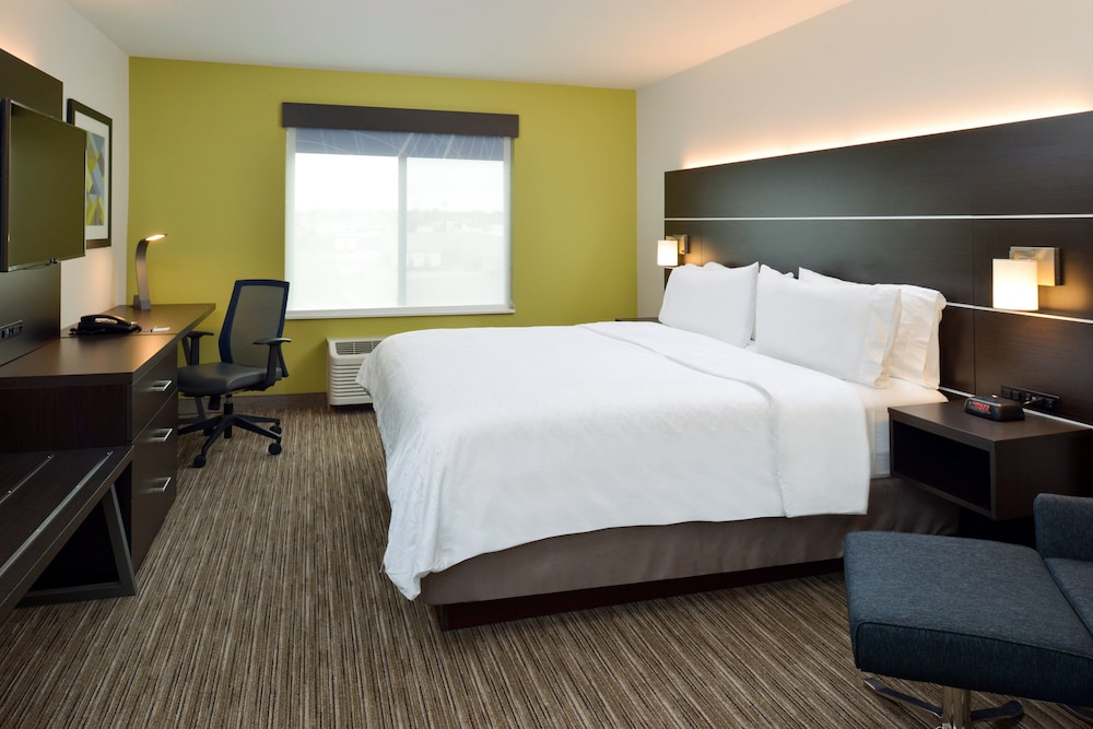 Holiday Inn Express & Suites Pueblo North by IHG - photo 21