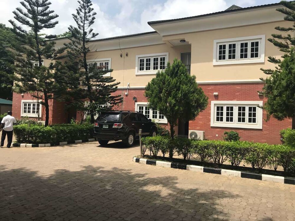 Diplomatic Suites - carbon neutral hotel in Abuja