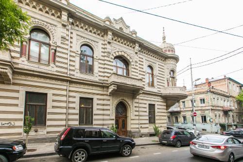 SOFIKO Apartment in a legendary building — 4-Star Luxury Hotel in Tbilisi, Georgia