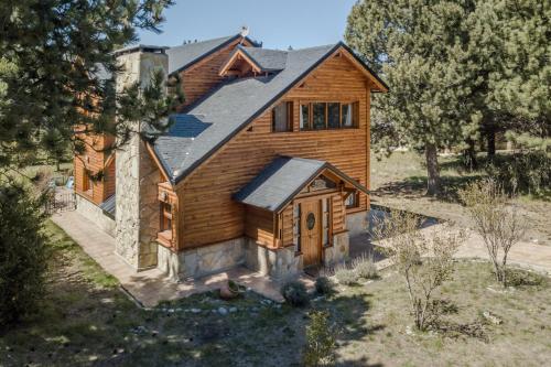 Casa en Bosque de Pinos — 4-Star Luxury Hotel in San Carlos De Bariloche, Argentina