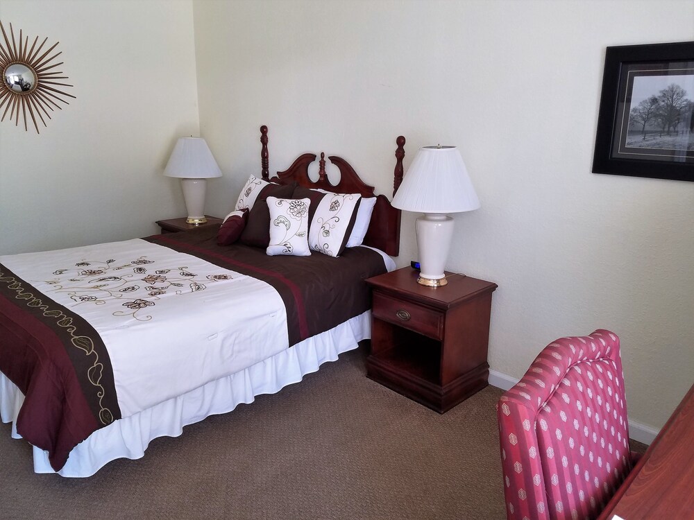 Travelier Motel - photo 8