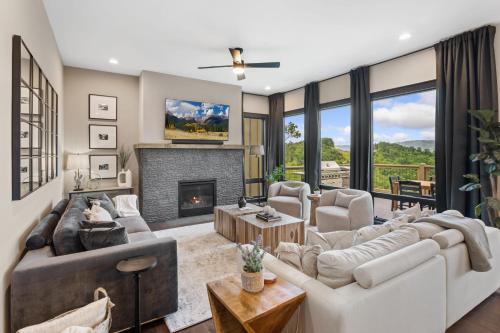 High Meadow Retreat in Boone, United States