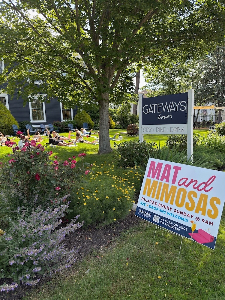 Gateways Inn & Restaurant - photo 18