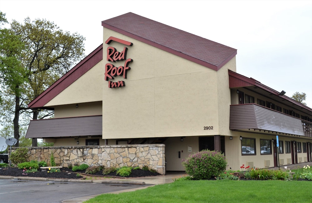 Red Roof Inn Elkhart - featured photo