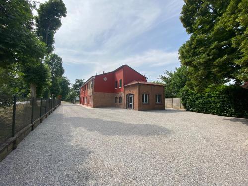 Ca Rossa - carbon neutral hotel in Bondeno
