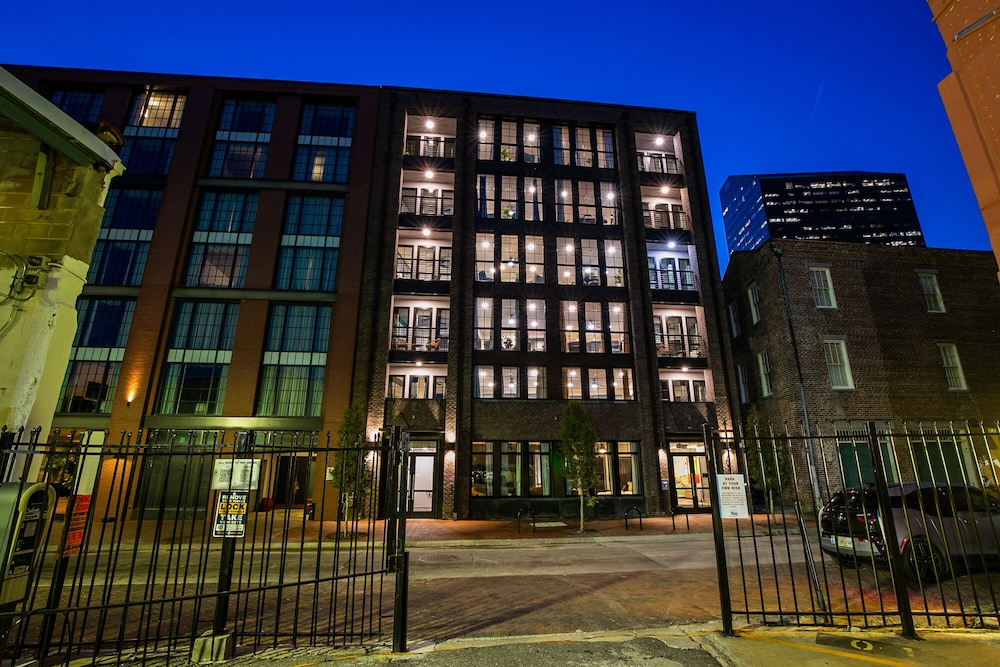The Pelican by Hosteeva — 4-Star Luxury Hotel in New Orleans, United States