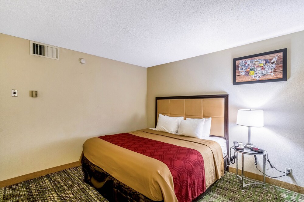 Rodeway Inn & Suites Fresno - photo 14