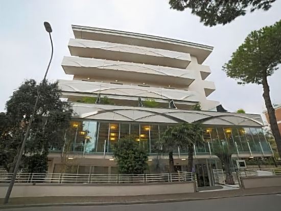Hotel Caribia Pinarella - last minute hotel in Cervia