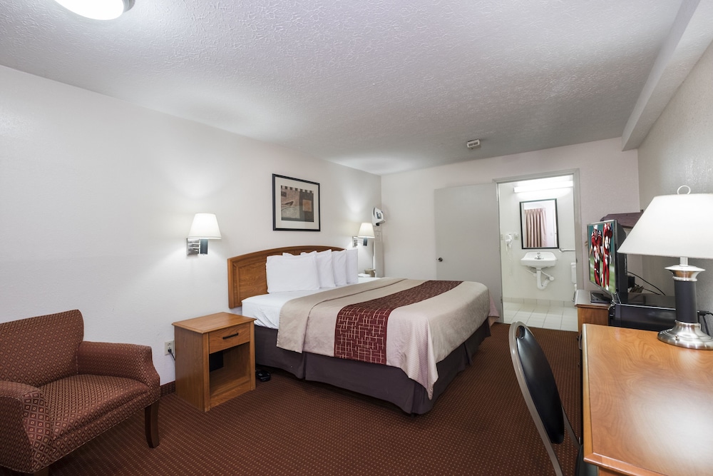 Red Roof Inn Columbus Northeast Westerville - photo 6