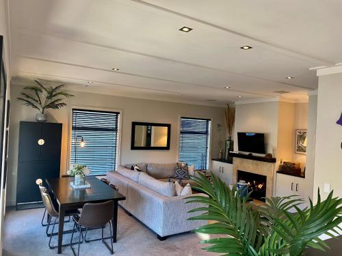 Cardrona Ski Apartment — 4-Star Luxury Hotel in Wanaka, New Zealand