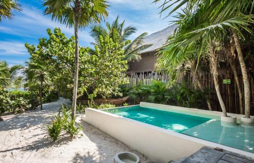Aldea beachfront villa 2 bedrooms — 4-Star Luxury Hotel in Tulum, Mexico