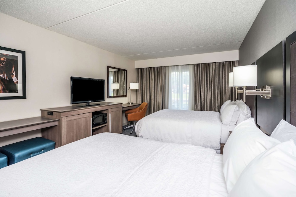 Hampton Inn Clifton Park - photo 8