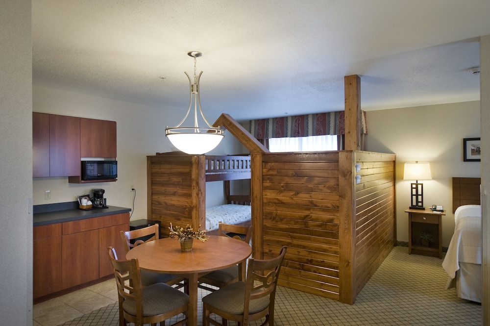 Holiday Inn Purdue Fort Wayne by IHG - photo 3