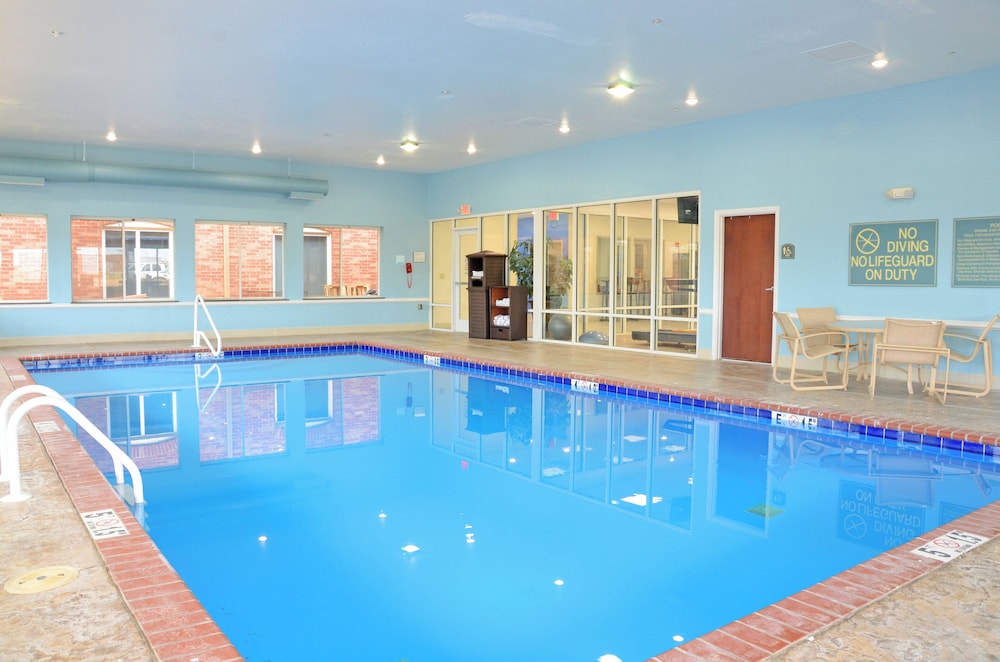 Holiday Inn Express & Suites Millington by IHG - photo 24
