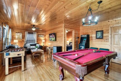 Kate's Cabin 3 min to Dollywood Cabin with Hot tub Game Room and Resort Pool - photo 52