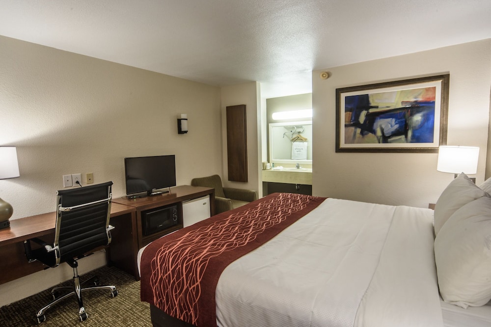 Richland Inn Lawrenceburg - photo 15