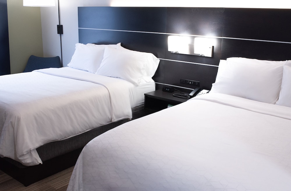 Holiday Inn Express Hotel & Suites Conover by IHG - photo 8