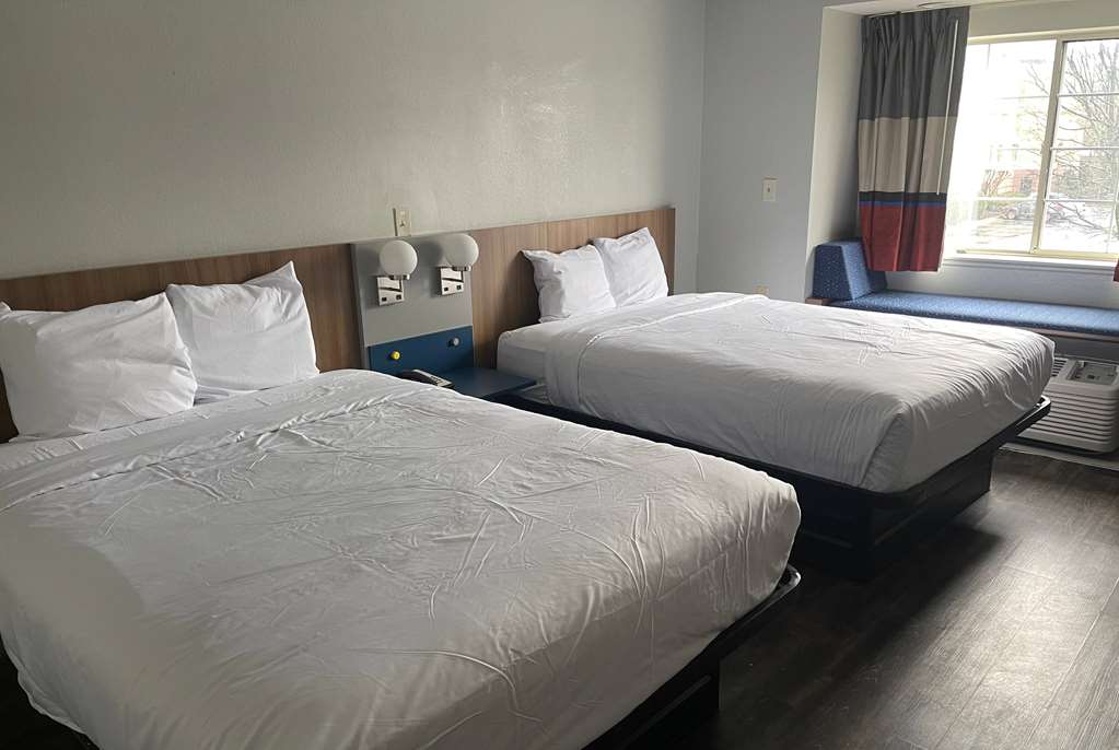 Microtel Inn by Wyndham Atlanta Airport - photo 16