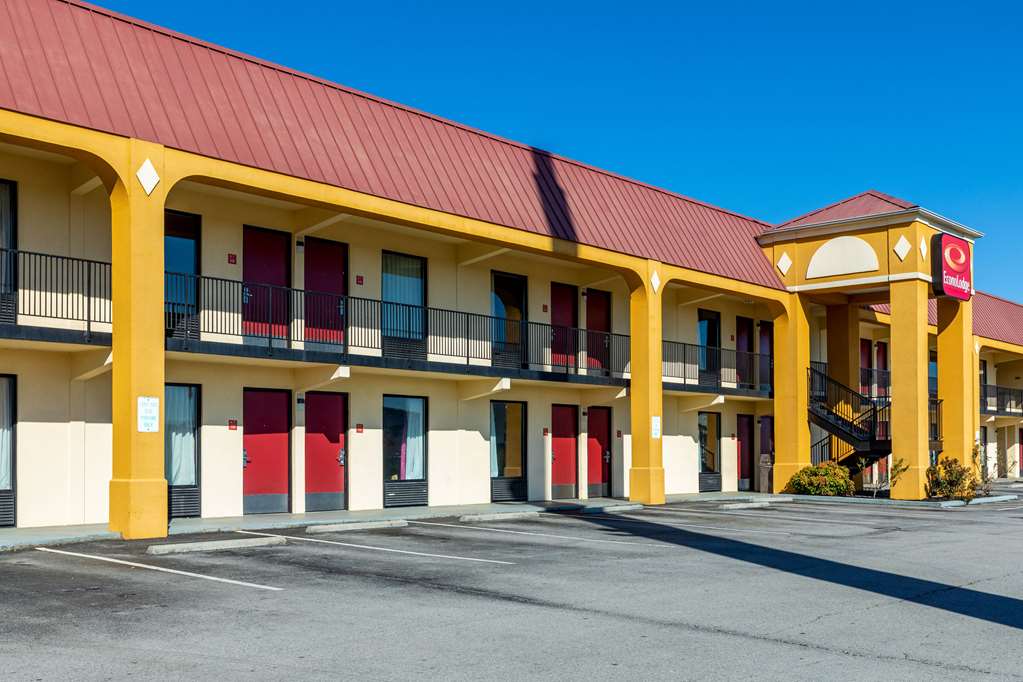 Econo Lodge Knoxville - photo 2
