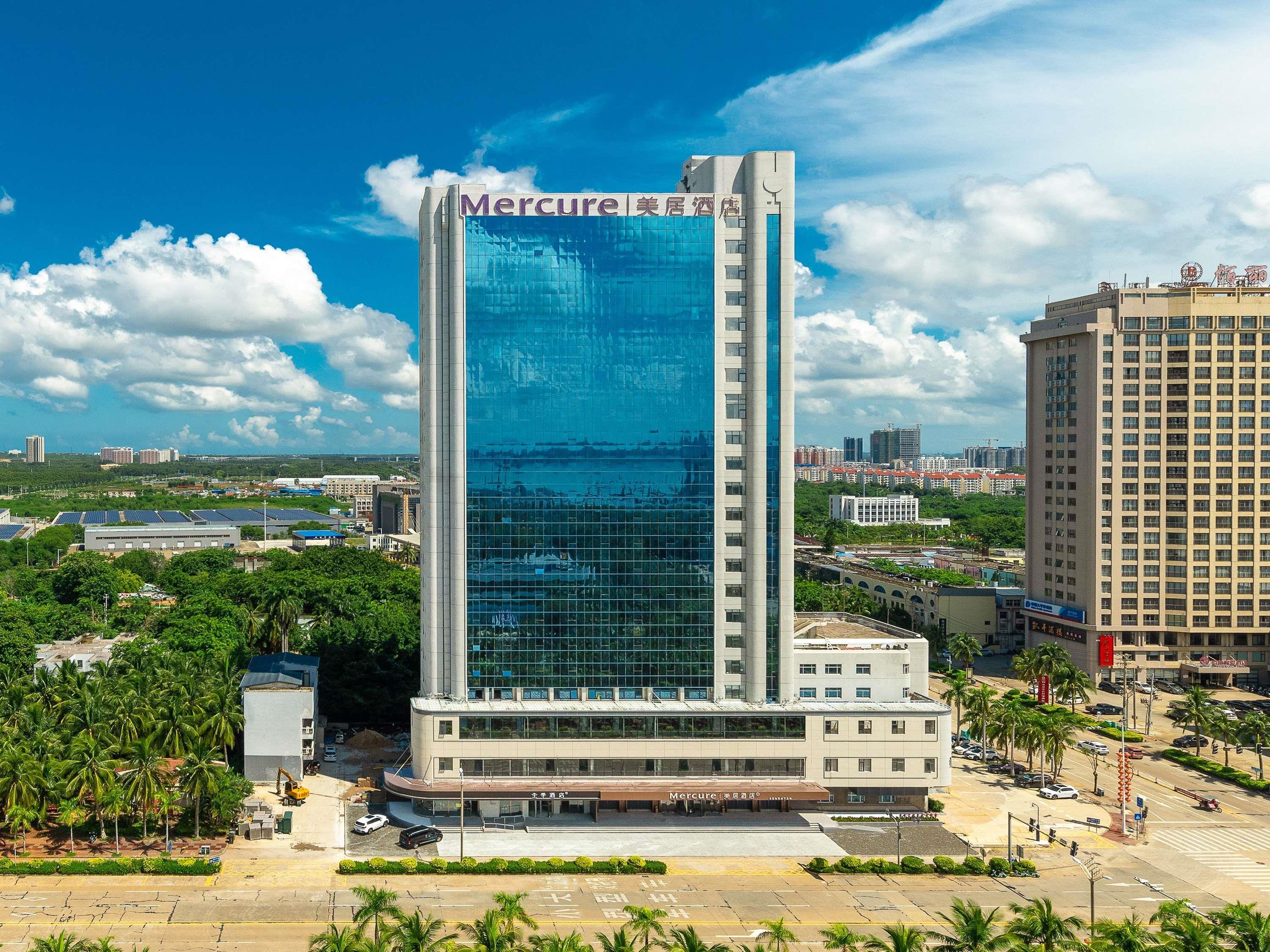 Mercure Danzhou Yangpu Seaview in Nada, People's Republic of China
