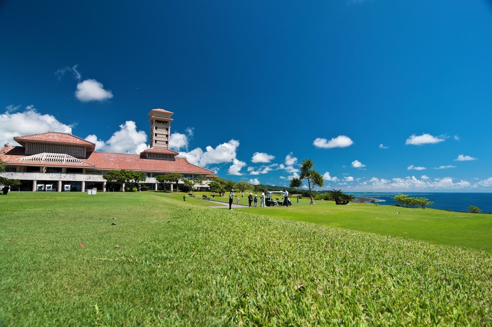 The Southern Links Resort Hotel - carbon neutral hotel in Okinawa
