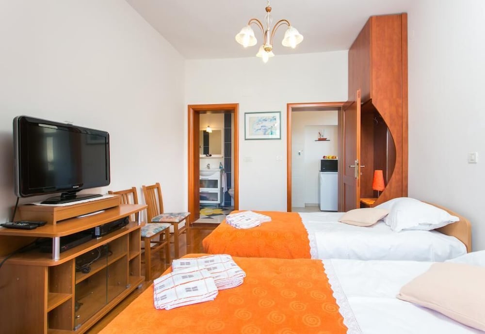 Apartments Eva