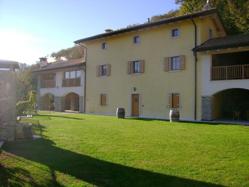 Agritur Maso Carpene - carbon neutral hotel in Isera