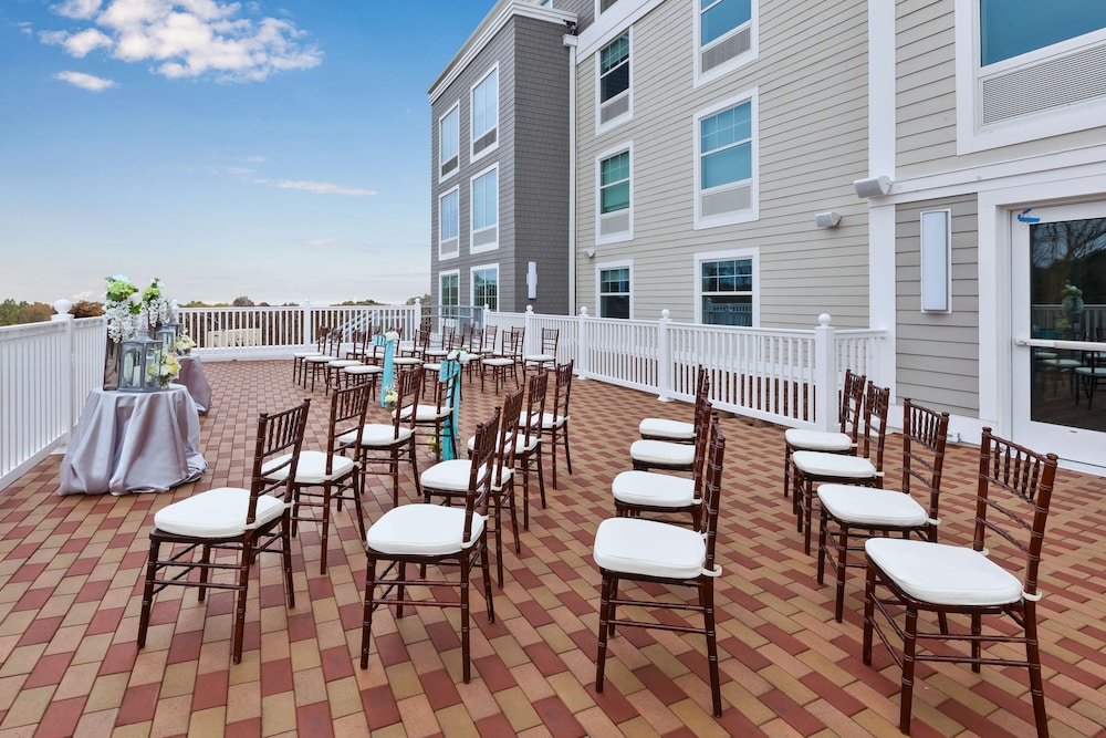 Hampton Inn Cape Cod Canal - photo 41