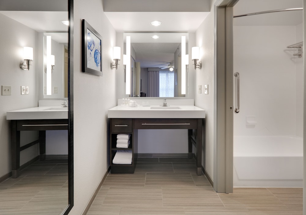 Homewood Suites by Hilton St. Louis Chesterfield - photo 17