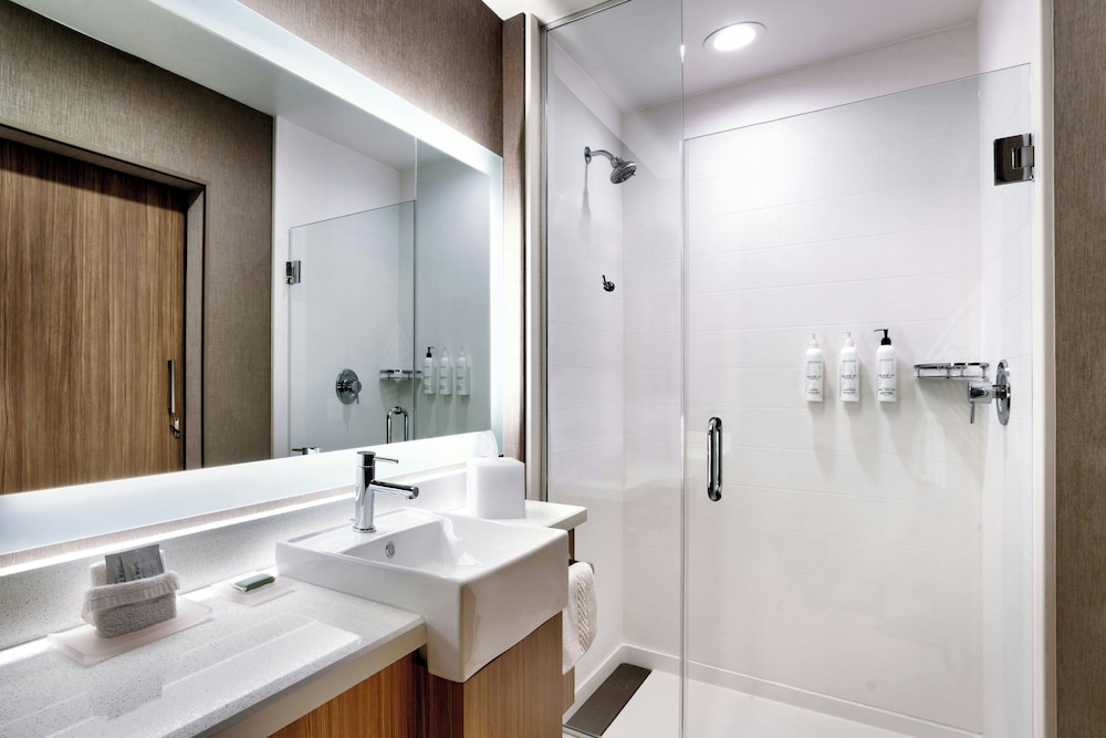 SpringHill Suites by Marriott Cottonwood - photo 21