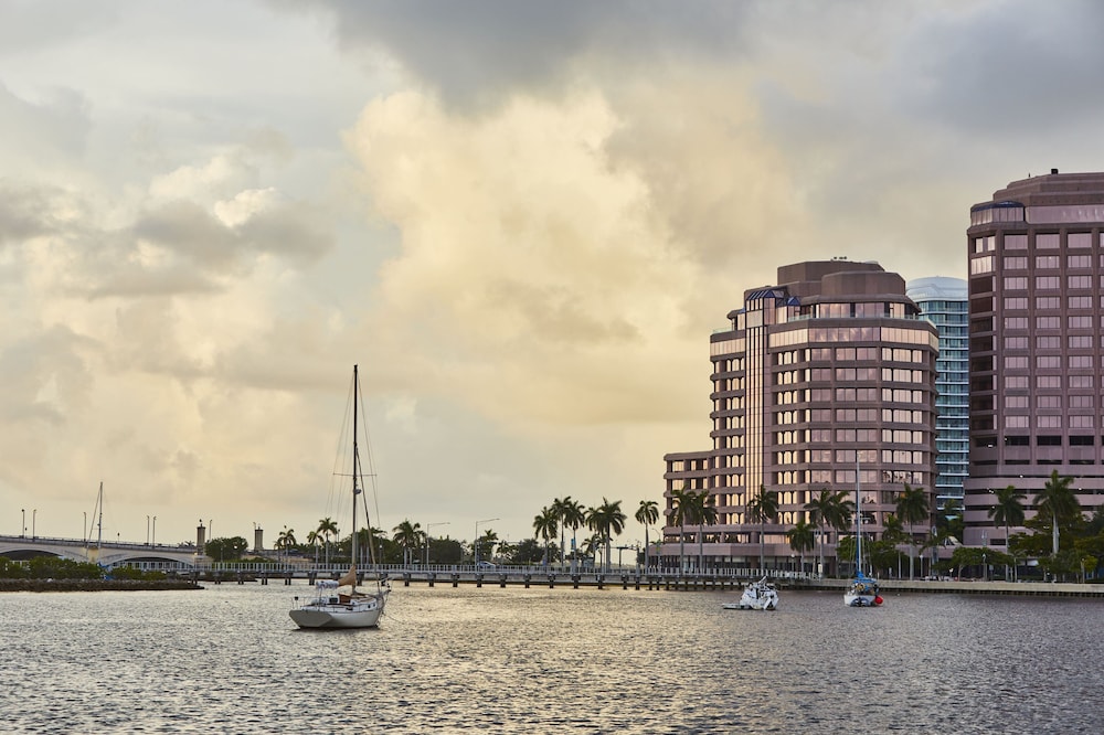 Hotel Aka West Palm - photo 91