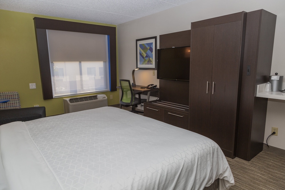 Holiday Inn Express Clayton by IHG - photo 11