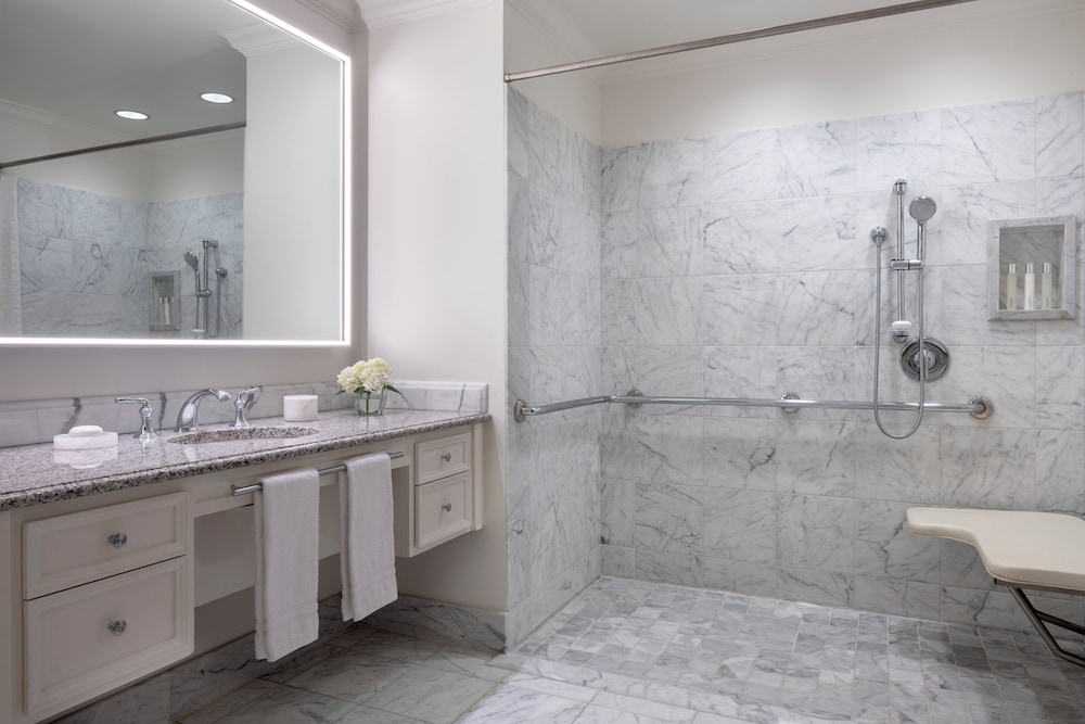 Four Seasons Hotel Los Angeles at Westlake Village - photo 11
