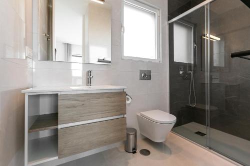 Sunny Penthouse — 4-Star Luxury Hotel in Ferrel, Portugal