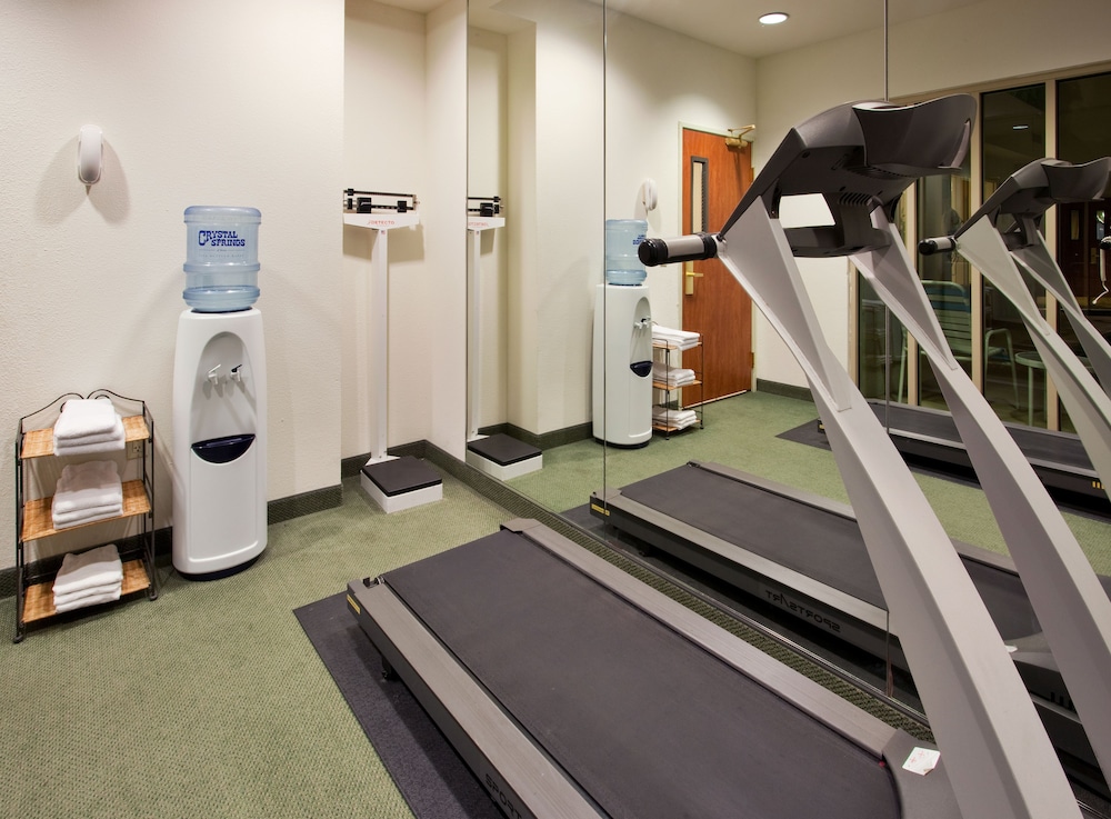 Holiday Inn Express & Suites Carson City by IHG - photo 26