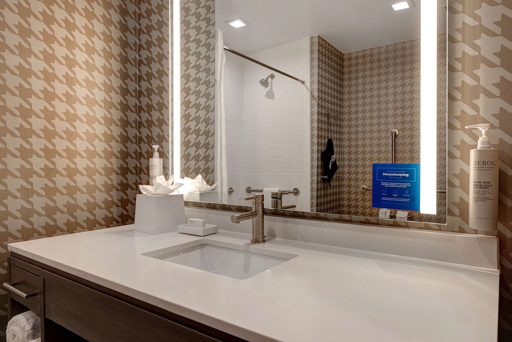 Home2 Suites by Hilton Galveston - photo 34