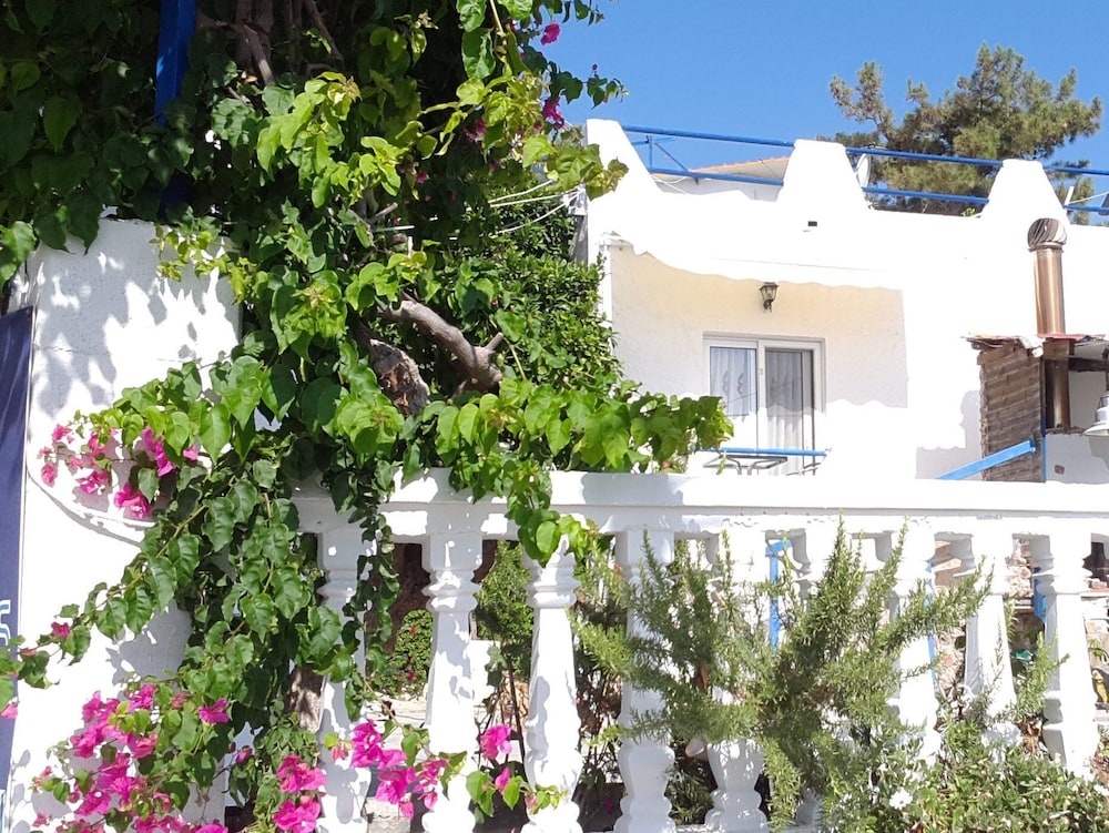 Paradis Studios — 4-Star Luxury Hotel in Rodos, Greece