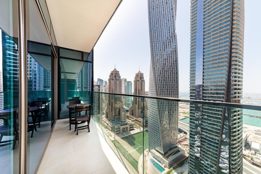 Maison Privee Marina Gate 2 — 5-Star Luxury Hotel in Dubai, United Arab Emirates