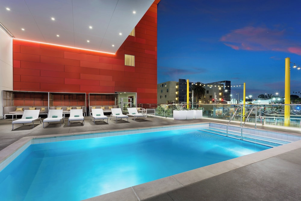 Courtyard by Marriott Santa Monica - photo 35