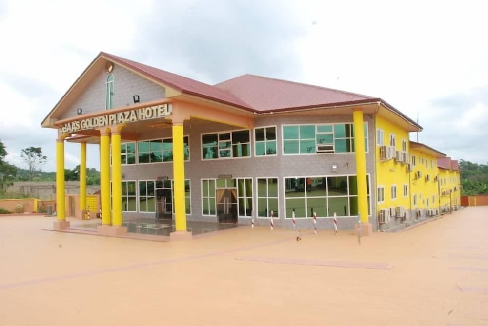 Obaa’S Golden Plaza Hotel in Konongo, Ghana