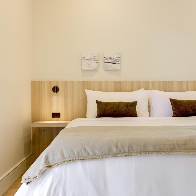 Casa De La Vina — 4-Star Luxury Hotel in Santa Barbara, United States