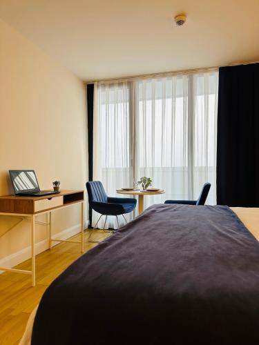 Special Sea View Aparthotel In Orbi City