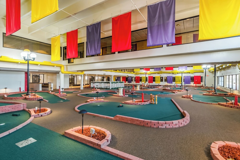 Quality Inn Roseville Detroit North - photo 20
