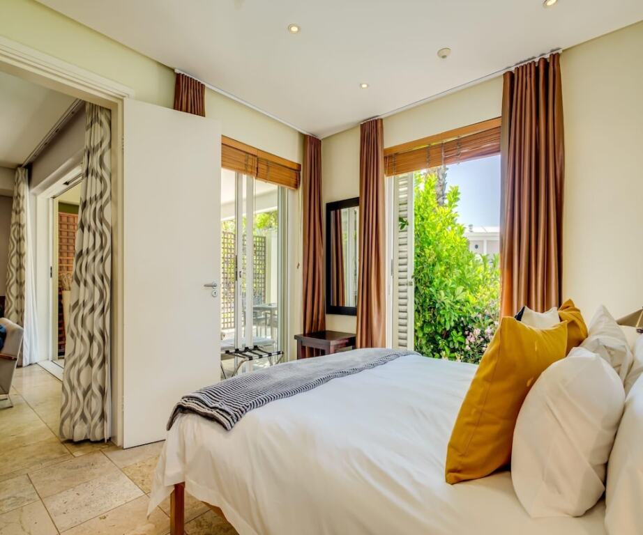 Beautiful Apartment at the Waterfront Marina Altmore 001
