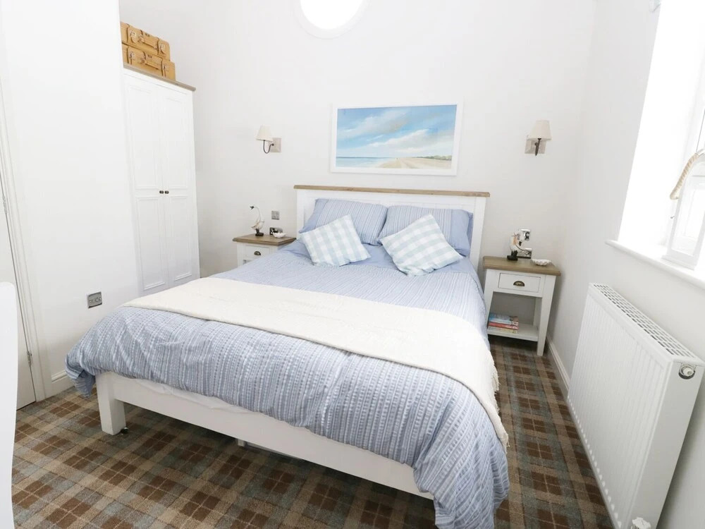 Sea Renity Part of the The Bay Filey Holiday Village with pool gym and direct beach access pub restaurant tennis and meadows walks — 4-Star Luxury Hotel in Filey, United Kingdom