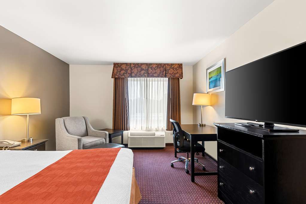Best Western Legacy Inn & Suites Beloit South Beloit - photo 18