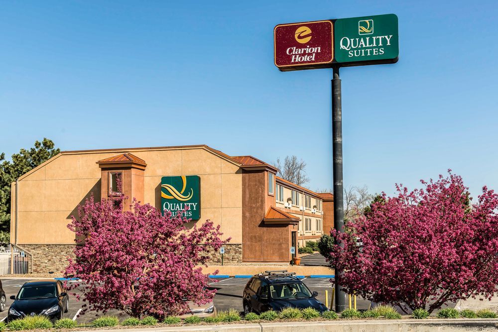 Quality Suites Downtown Colorado Springs - photo 6