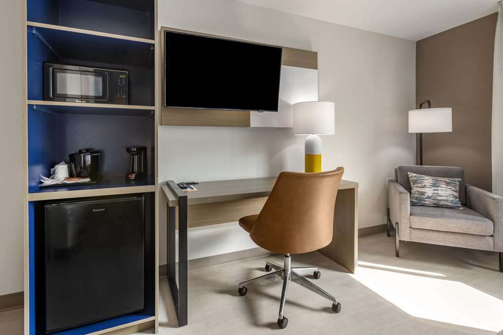 Comfort Inn Philadelphia International Airport - photo 10